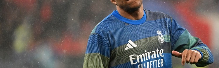 跟队记者：姆巴佩继续他的康复进程，全力争取前往曼彻斯特的机会