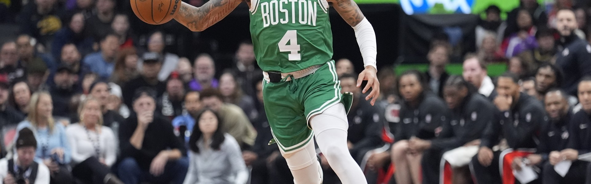 开云官方网站-媒体人：绿军西蒙斯近期爆发令人为难 是留下火力还是换个内线